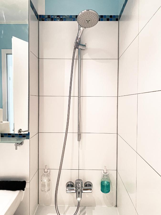 Апартаменты Zentrale Mit Parkplatz, 2 Schlafzimmern, Kueche, Waschmaschine & Balkon Лейпциг