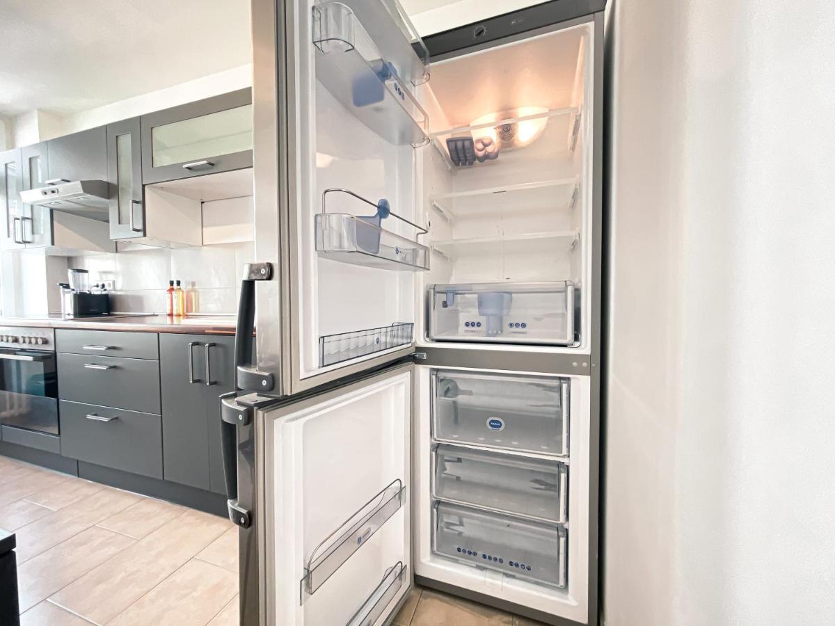 Апартаменты Zentrale Mit Parkplatz, 2 Schlafzimmern, Kueche, Waschmaschine & Balkon Лейпциг
