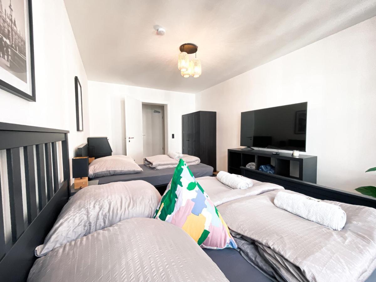 Zentrale Mit Parkplatz, 2 Schlafzimmern, Kueche, Waschmaschine & Balkon Апартаменты Лейпциг